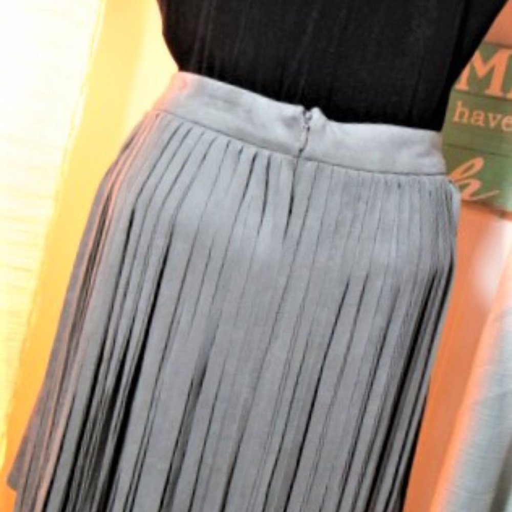 BB Dakota Light Grey Suede Fringe Mini Skirt